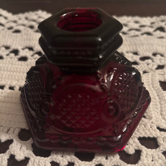 Vintage Avon 1876 Cape Cod Ruby Red Candle Holder for Valentine's Day!♥️ - Picture 3 of 4